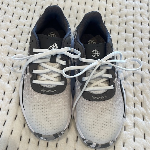 Adidas golf shoes - Picture 2 of 5